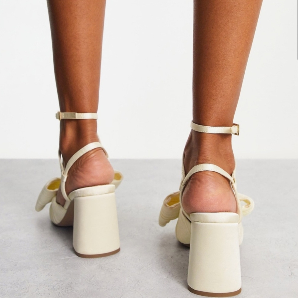 ASOS Cream Bow Block Heels - Picture 5 of 7